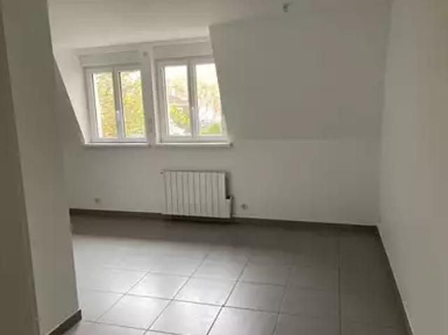 location appartement, 27.03 m² au dernier étage