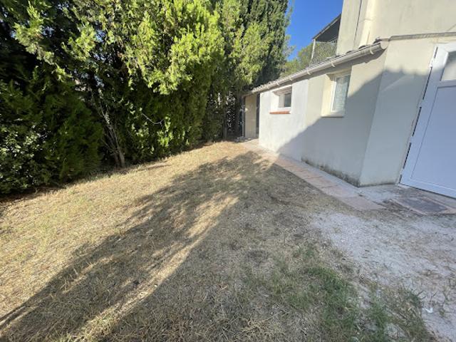 Location Appartement 27 m2 Meyreuil