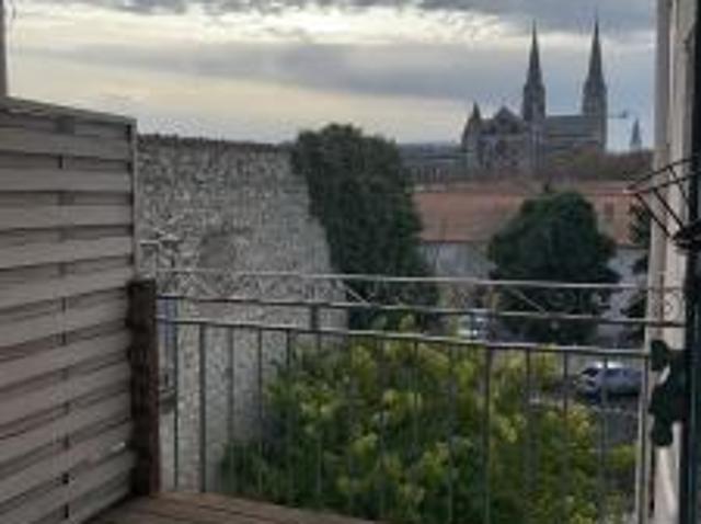 location appartement 24 rue d'aquitaine 3 pièces 53 m2 gard 30000 609 €
