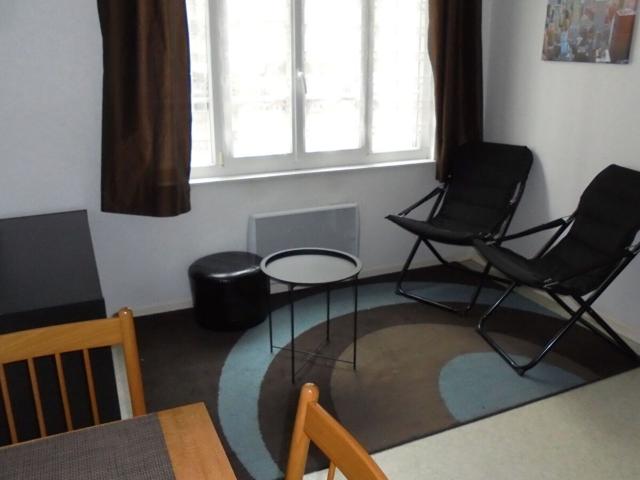 Location appartement, 25.4 m² T 2 à Laon, 378 €