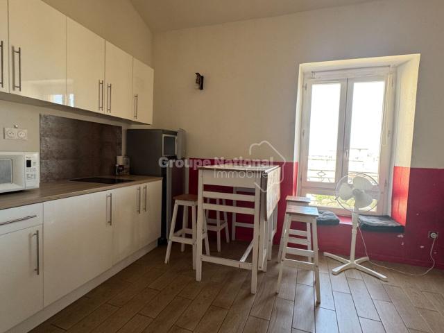 Location appartement 28.78 m², Nimes 30000 Gard