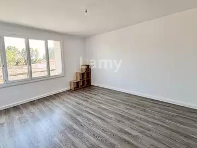 location appartement, 29.64 m² au dernier étage