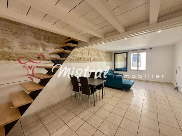 LOCATION APPARTEMENT 2 CHAMBRES AIGUES MORTES AVEC GARAGE
