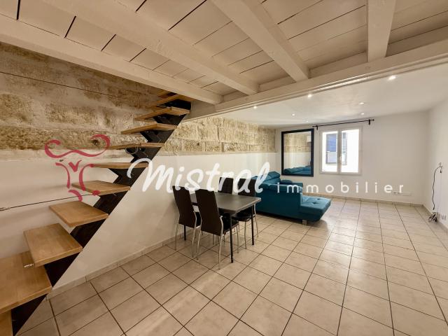 LOCATION APPARTEMENT 2 CHAMBRES AIGUES MORTES AVEC GARAGE