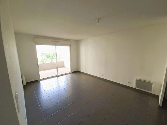 Location appartement 2 pièces, 43.49m², Nîmes