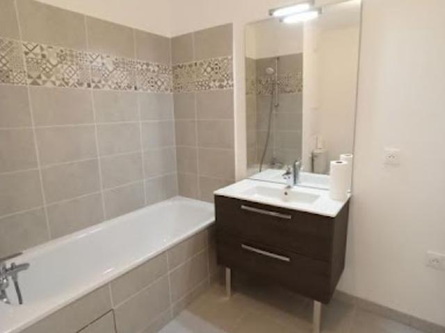 Location Appartement 2 pièces 43.5 m2 La plaine saint denis
