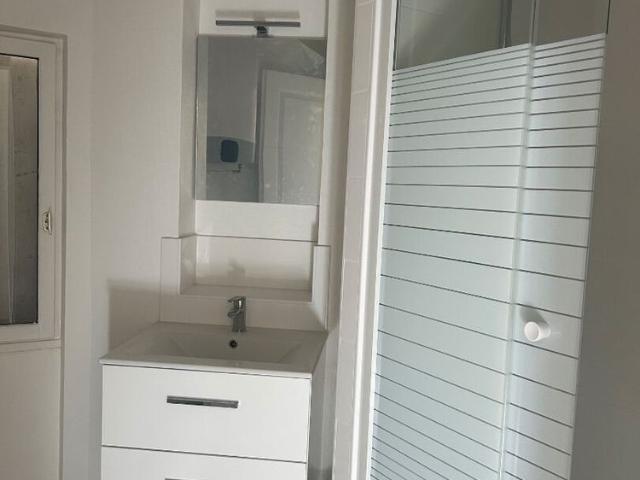 Location appartement 2 pièces, 43.65m², Versailles