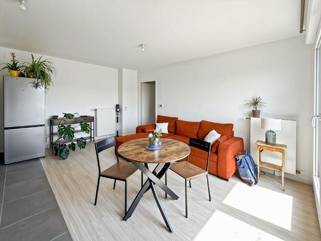 Location appartement 2 pièces, 43.00m², Poissy
