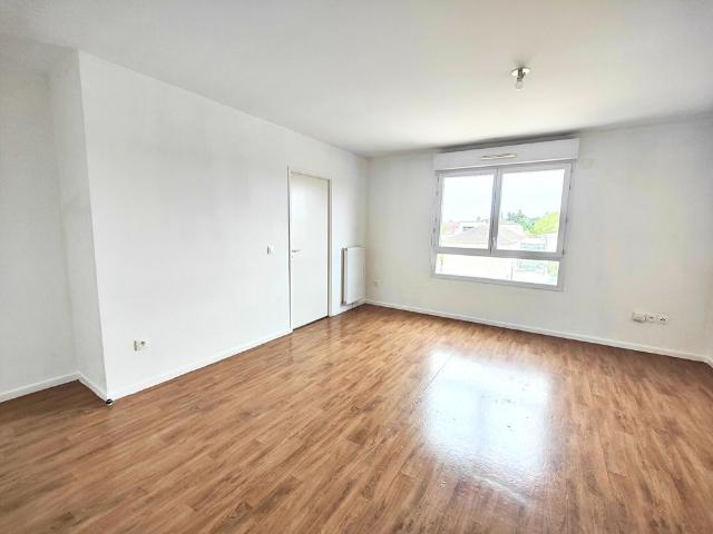 Location appartement 2 pièces, 43.17m², Dammarie les Lys