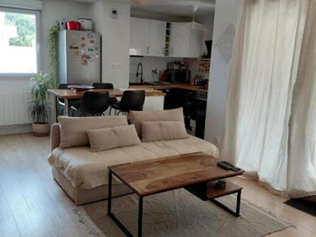 Location Appartement 2 pièces 43 m2 Ambares et lagrave