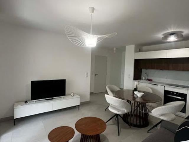 Location Appartement 2 pièces 43 m2 Antibes