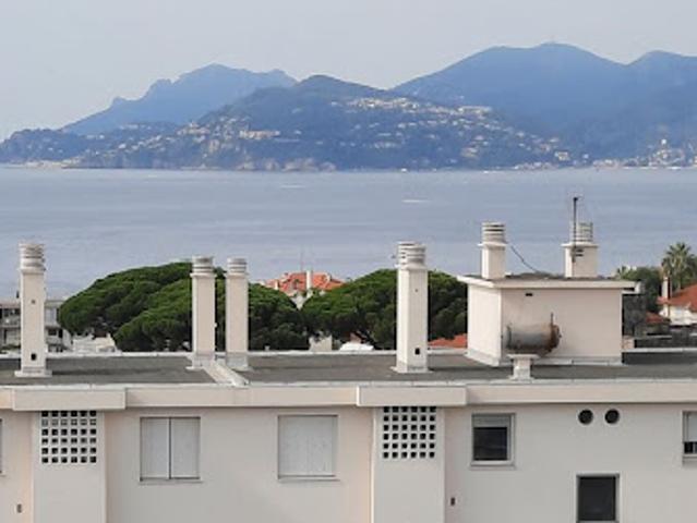 Location Appartement 2 pièces 43 m2 Cannes la bocca
