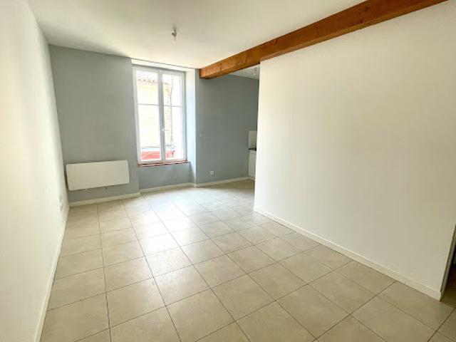 Location Appartement 2 pièces 43 m2 Mirebeau