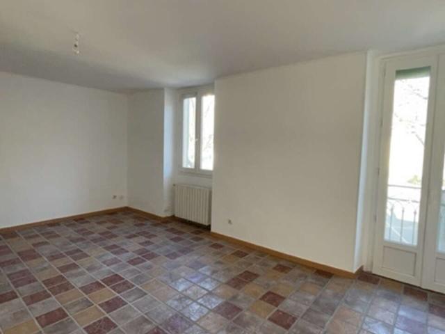 Location appartement 2 pièces 43 m² Nîmes 30900