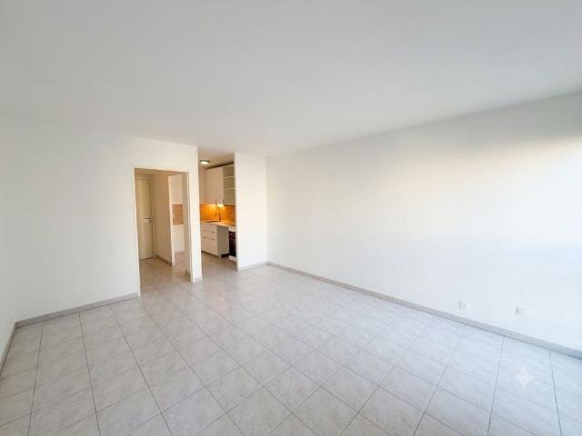 Location Appartement 2 pièces 43m² CANNES 06400