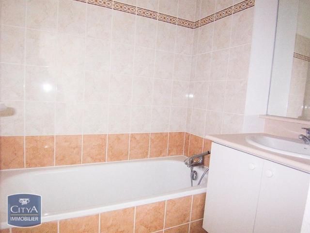 Location Appartement 2 pièces 43m² CARCASSONNE 11000