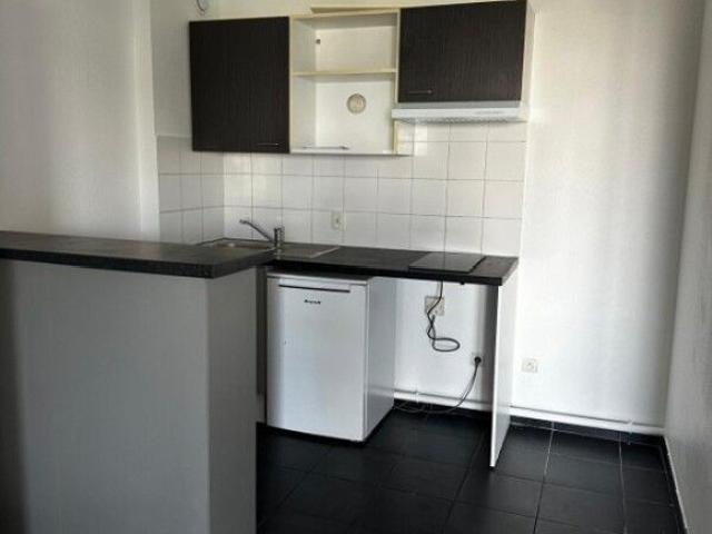 Location Appartement 2 pièces 43m² CHANTELOUP LES VIGNES 78570