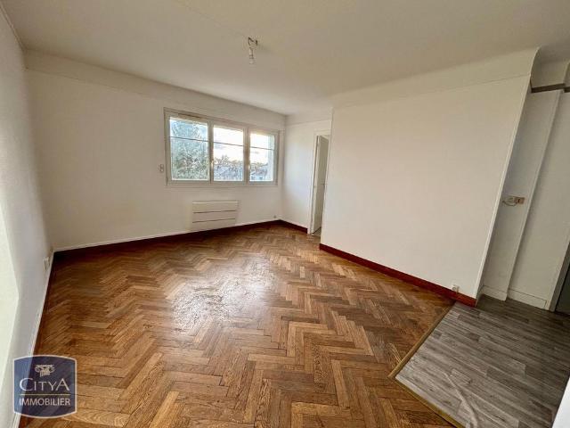 Location Appartement 2 pièces 43m² CHATEAUROUX 36000