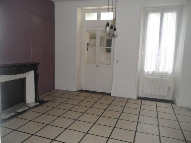 Location Appartement 2 pièces 43m² BOURGES 18000