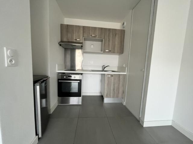 Location Appartement 2 pièces 43m² BORDEAUX 33000