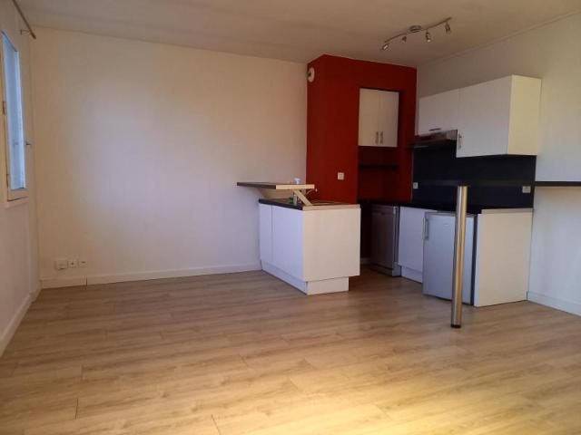 Location Appartement 2 pièces 43m² BORDEAUX 33000