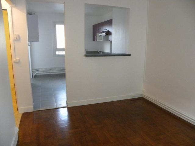 Location Appartement 2 pièces 43m² LOUVIERS 27400
