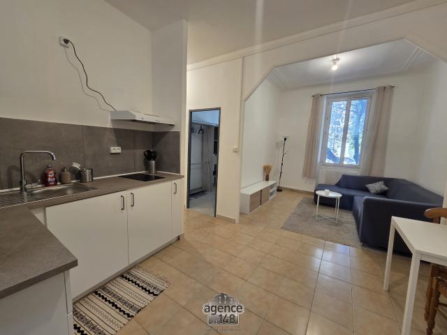 Location Appartement 2 pièces 43m² MARSEILLE 3ème