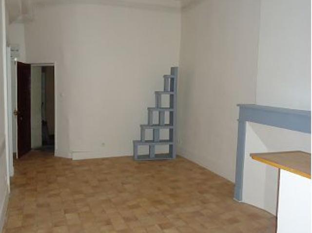 Location Appartement 2 pièces 43m² NEVERS 58000