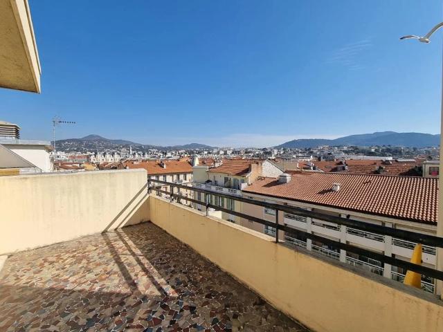 Location Appartement 2 pièces 43m² NICE 06000