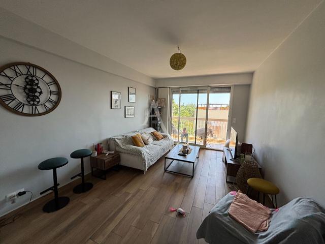 Location Appartement 2 pièces 43m² NICE 06200