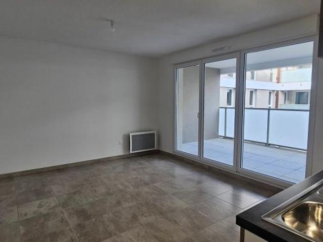 Location Appartement 2 pièces 43m² NIMES 30000