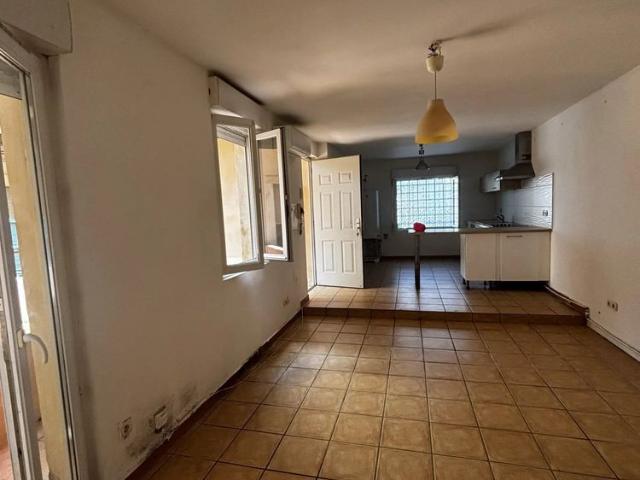 Location Appartement 2 pièces 43m² NIMES 30000
