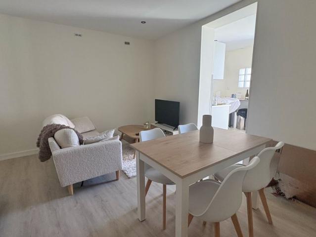 Location Appartement 2 pièces 43m² NIORT 79000