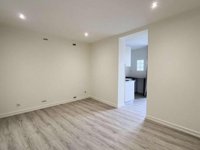 Location Appartement 2 pièces 43m² NIORT 79000