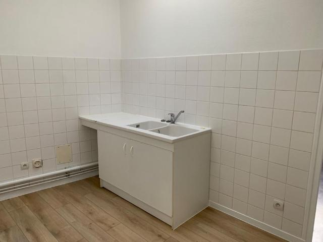 Location Appartement 2 pièces 43m² SAUMUR 49400