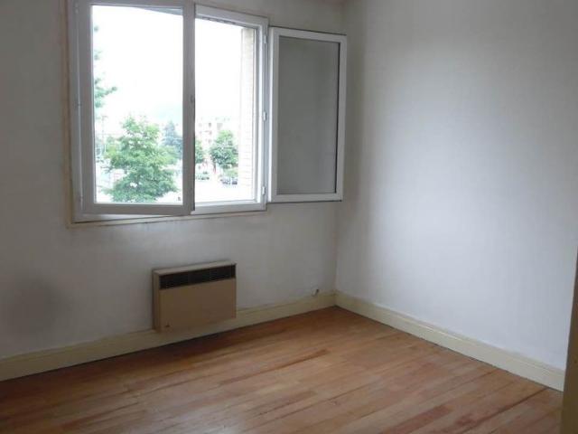 Location Appartement 2 pièces 43m² ST MARTIN D HERES 38400
