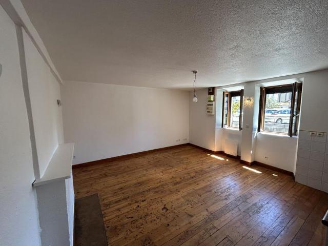 Location Appartement 2 pièces 43m² RUMILLY 74150