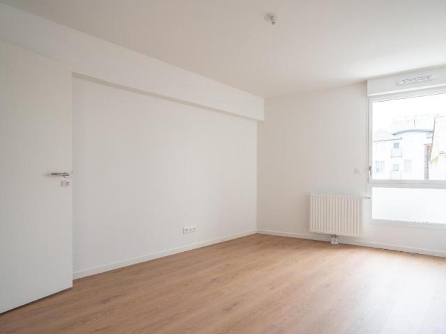 Location Appartement 2 pièces 43m² TOURS 37000
