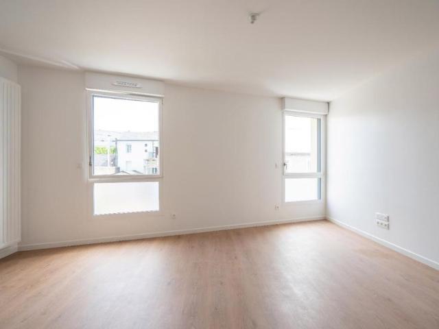 Location Appartement 2 pièces 43m² TOURS 37000