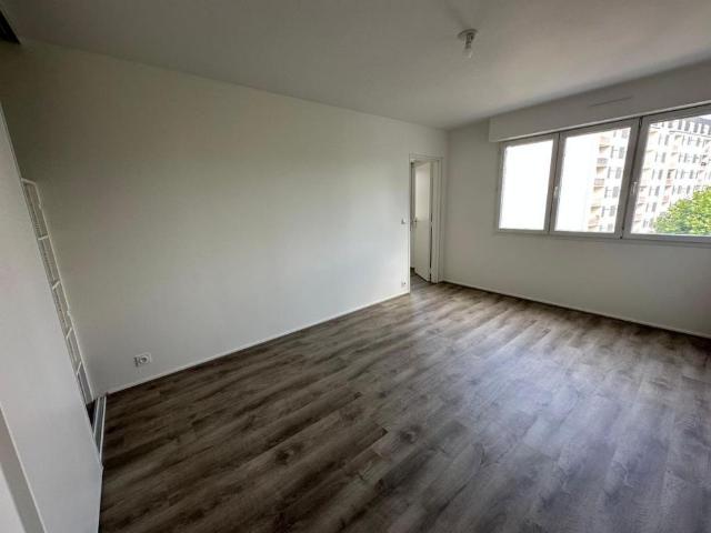 Location Appartement 2 pièces 43m² TOURS 37200