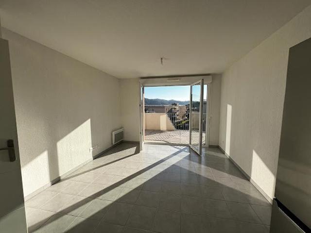 Location Appartement 2 pièces 40.85 m2 Carros