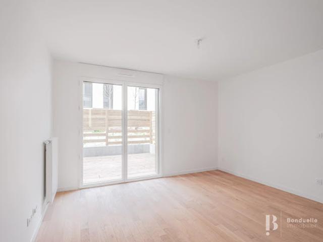 Location Appartement 2 pièces 40.8 m2 Courbevoie