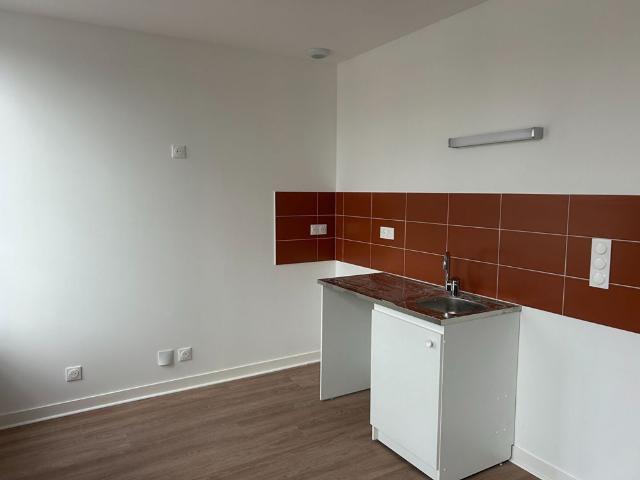 Location appartement 2 pièces, 40.05m², Rochefort
