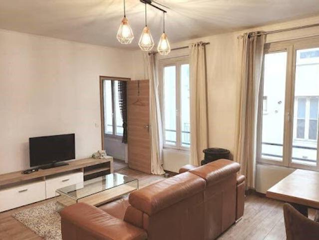 Location Appartement 2 pièces 40 m2 Paris 18ème