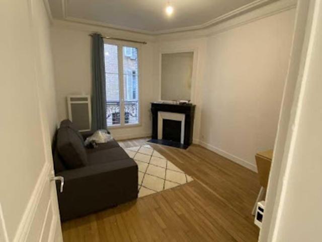 Location Appartement 2 pièces 40 m2 Paris 18ème