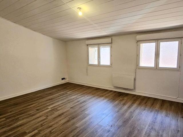 Location Appartement 2 pièces 40m² GONFARON 83590