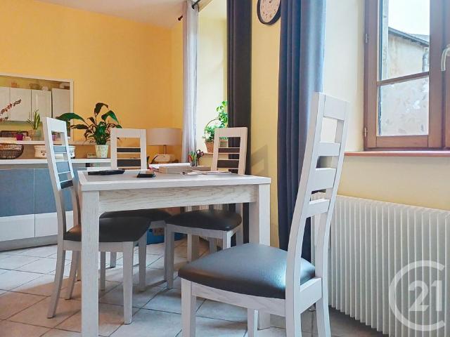Location Appartement 2 pièces 40m² GANNAT 03800