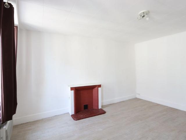 Location Appartement 2 pièces 40m² LA CHARITE SUR LOIRE 58400