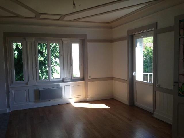 Location Appartement 2 pièces 40m² LYON 8ème