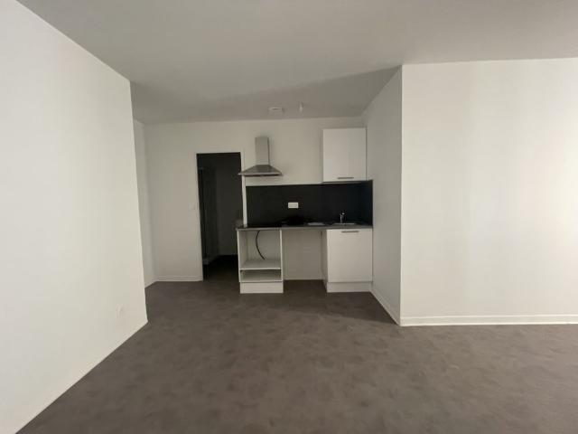 Location Appartement 2 pièces 40m² NARBONNE 11100